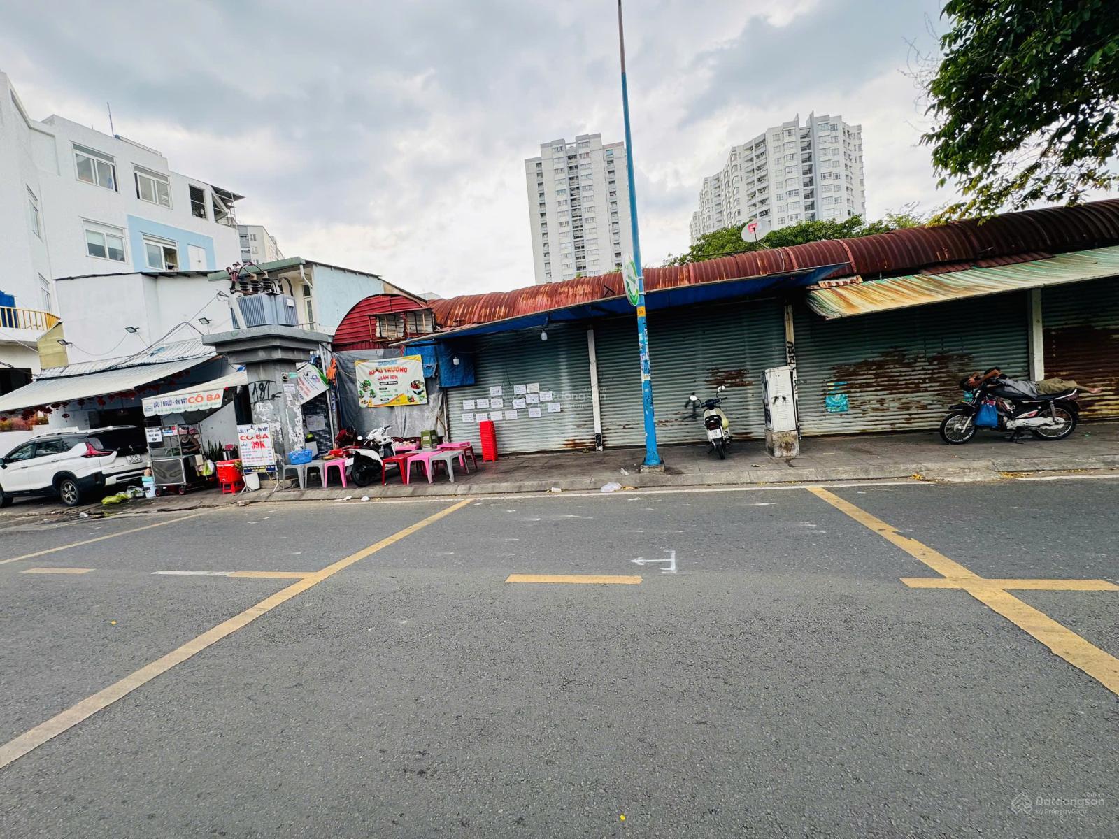 Chính chủ bán gấp quỹ đất mặt tiền view sông P2, Quận 6 3200m2, ngang 40 dài 65, ngon nhất Q6 Chính chủ bán gấp quỹ đất mặt tiền view sông P2, Quận 6 3200m2, ngang 40 dài 65, ngon nhất Q6