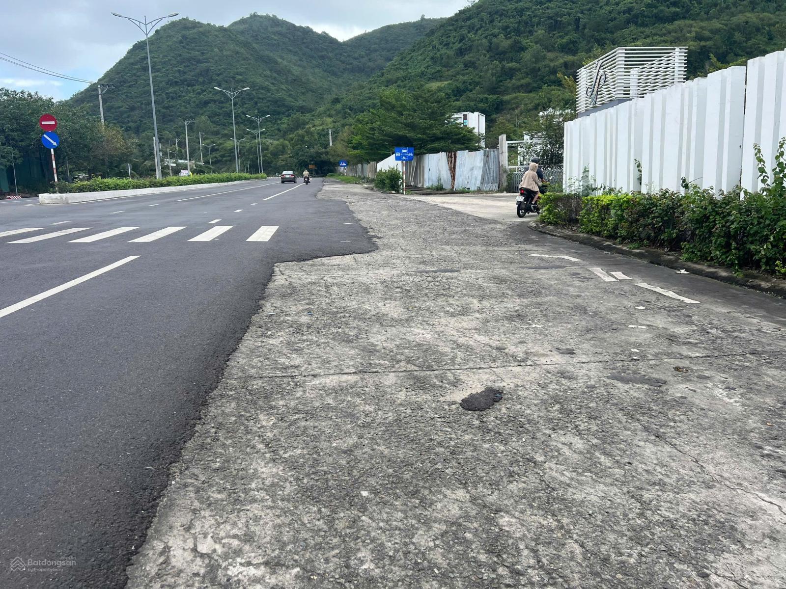 Bán lô đất mặt tiền đường biển Trần Phú Nha Trang