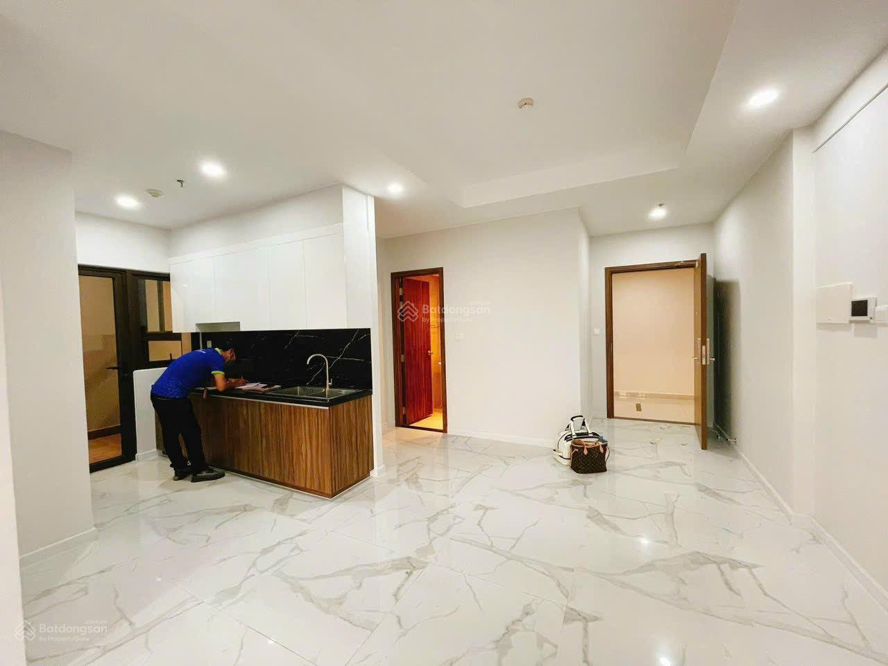 Chủ gửi E Triều bán 85m2, giá tốt 3,15 tỷ, hướng ban công Đông Nam mát mẻ, 0938 893 ***