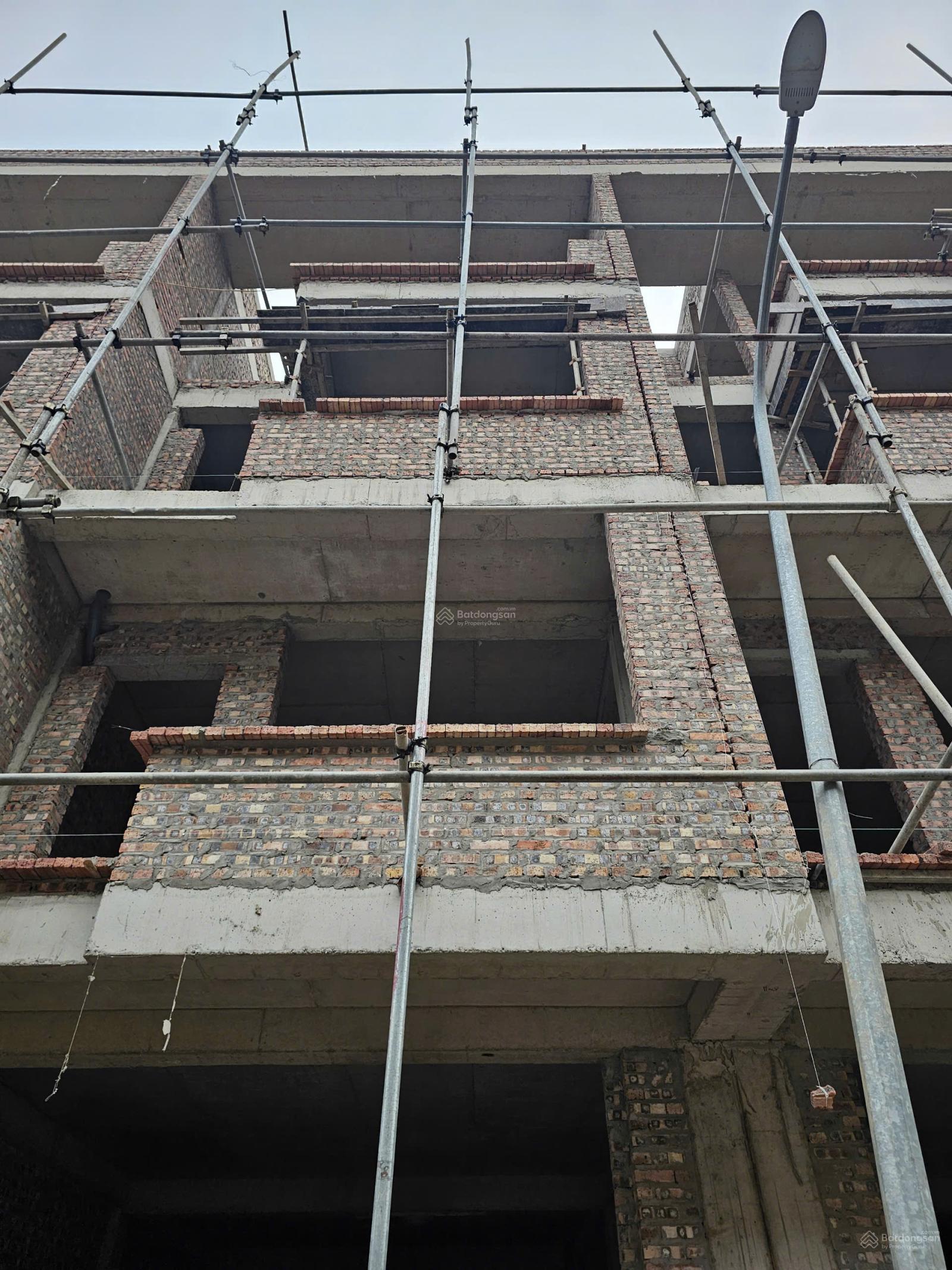 Bán nhà 4 tầng xây thô khu đô thị Vạn Cát, Tích Sơn TP Vĩnh Yên, giá chỉ 5 tỷ xx