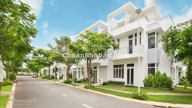 Biệt thự song lập Villa Park. DT đất 195m2. DT sàn 338m2. Nhà thô. Giá tốt nhất dự án. Chỉ 19 tỷ