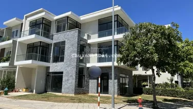 Chính chủ gửi bán nhà KDC Rio Vista DT 7x23.5m view sông view hồ bơi - 19 tỷ LH Hương