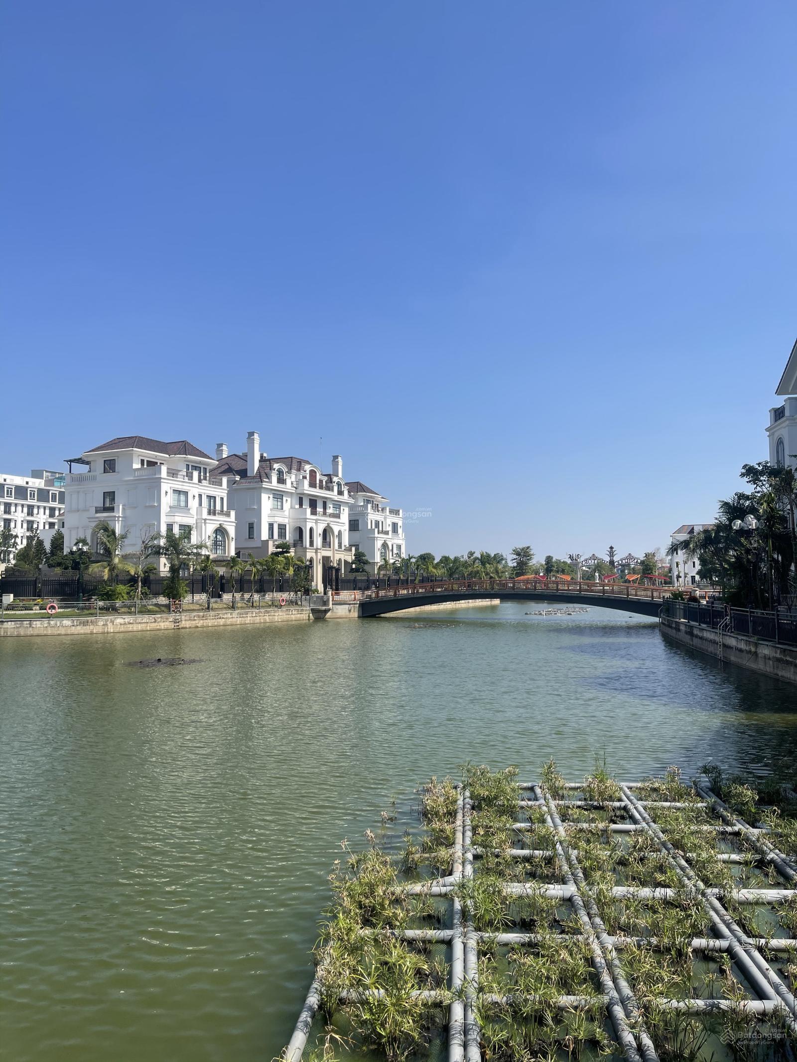 Bán nhà 2 mặt đường view hồ tại Mạnh Đức Victory Từ Sơn, suất ngoại giao, sổ cầm tay. LH 0326 569 ***