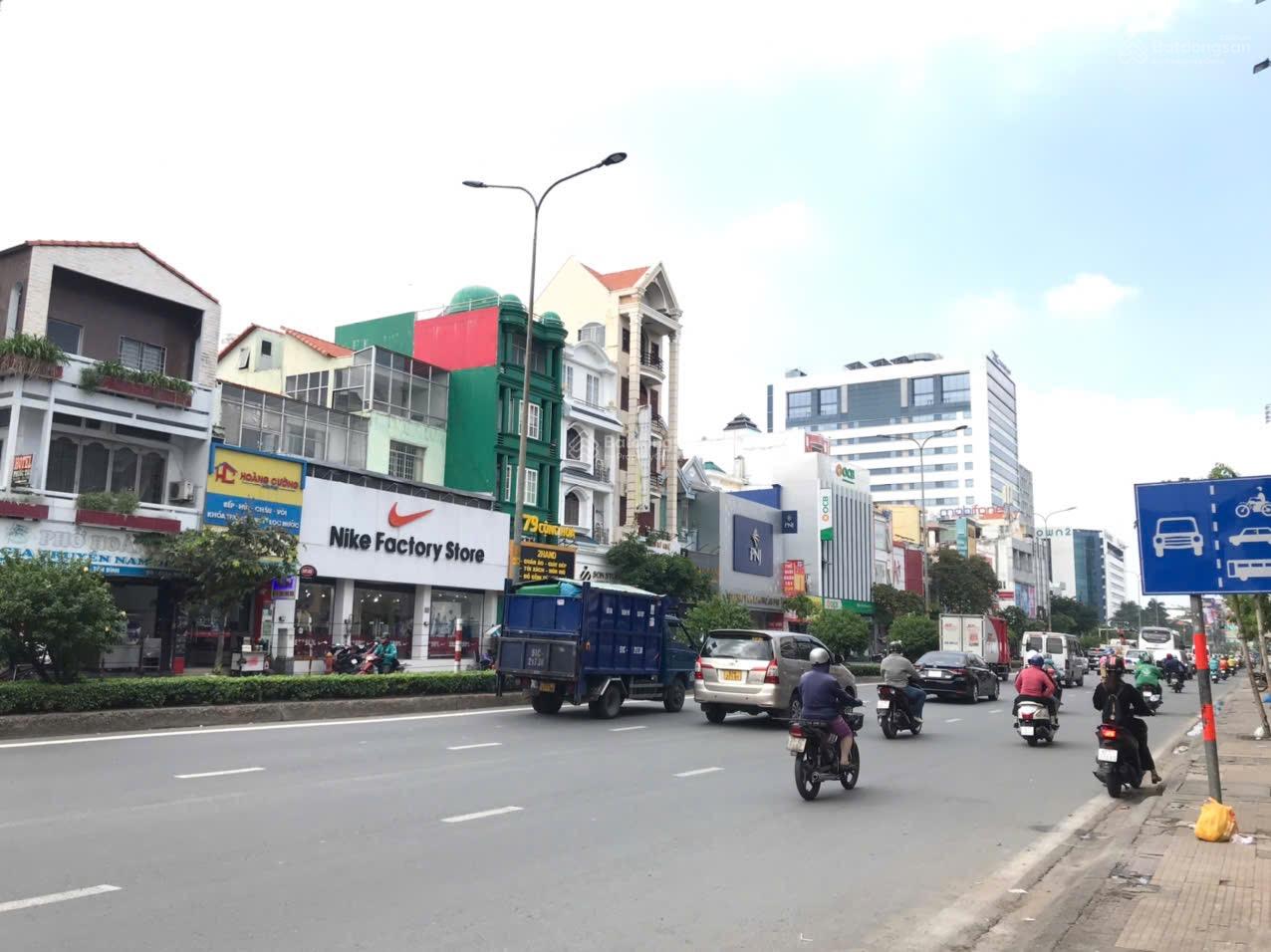 Tòa nhà VP ngay Cộng Hòa nhà ga T3, DT: 7.7x28m, hầm 7 tầng, giá 55 tỷ