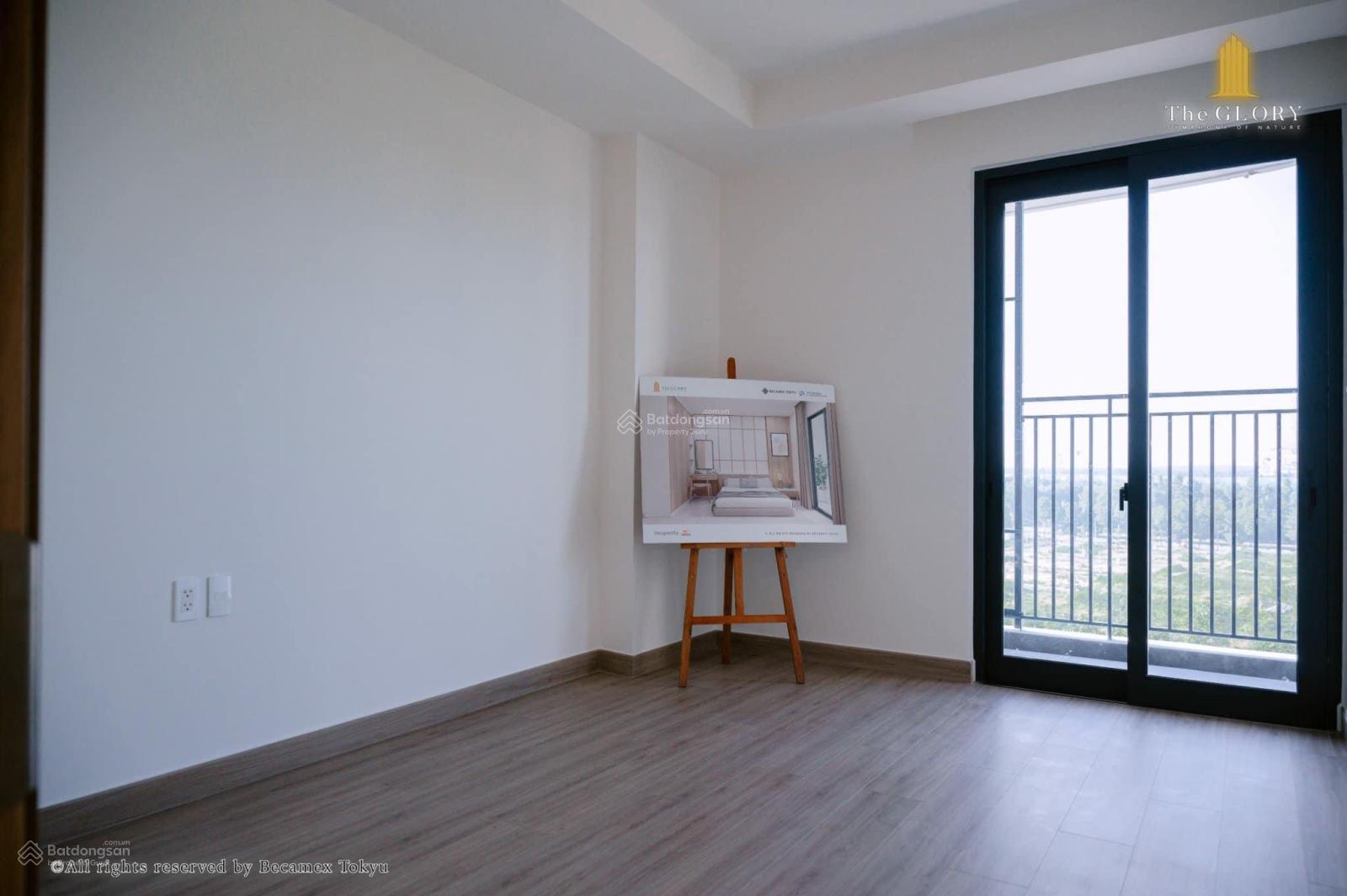 Bán chung cư The Glory diện tích 61m2. Nội thất cơ bản, vay ngân hàng 80%, nhận nhà luôn giá 2,6 tỷ Bán chung cư The Glory diện tích 61m2. Nội thất cơ bản, vay ngân hàng 80%, nhận nhà luôn giá 2,6 tỷ