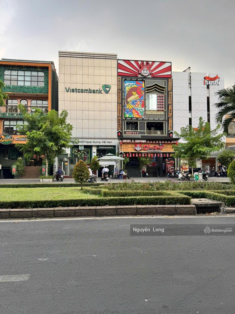 Giảm mạnh 18 tỷ về 79 tỷ, bán nhà hầm + 8 tầng 8 x20m MT Phan Xích Long cho thuê 320tr/tháng