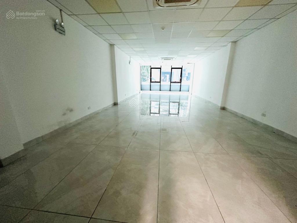 Bán Toà Văn Phòng Trung Hoà, Vũ Phạm Hàm, 7 tầng thang máy,DT 99m, 7 tầng,MT 5.8m Giá 48.5 tỷ