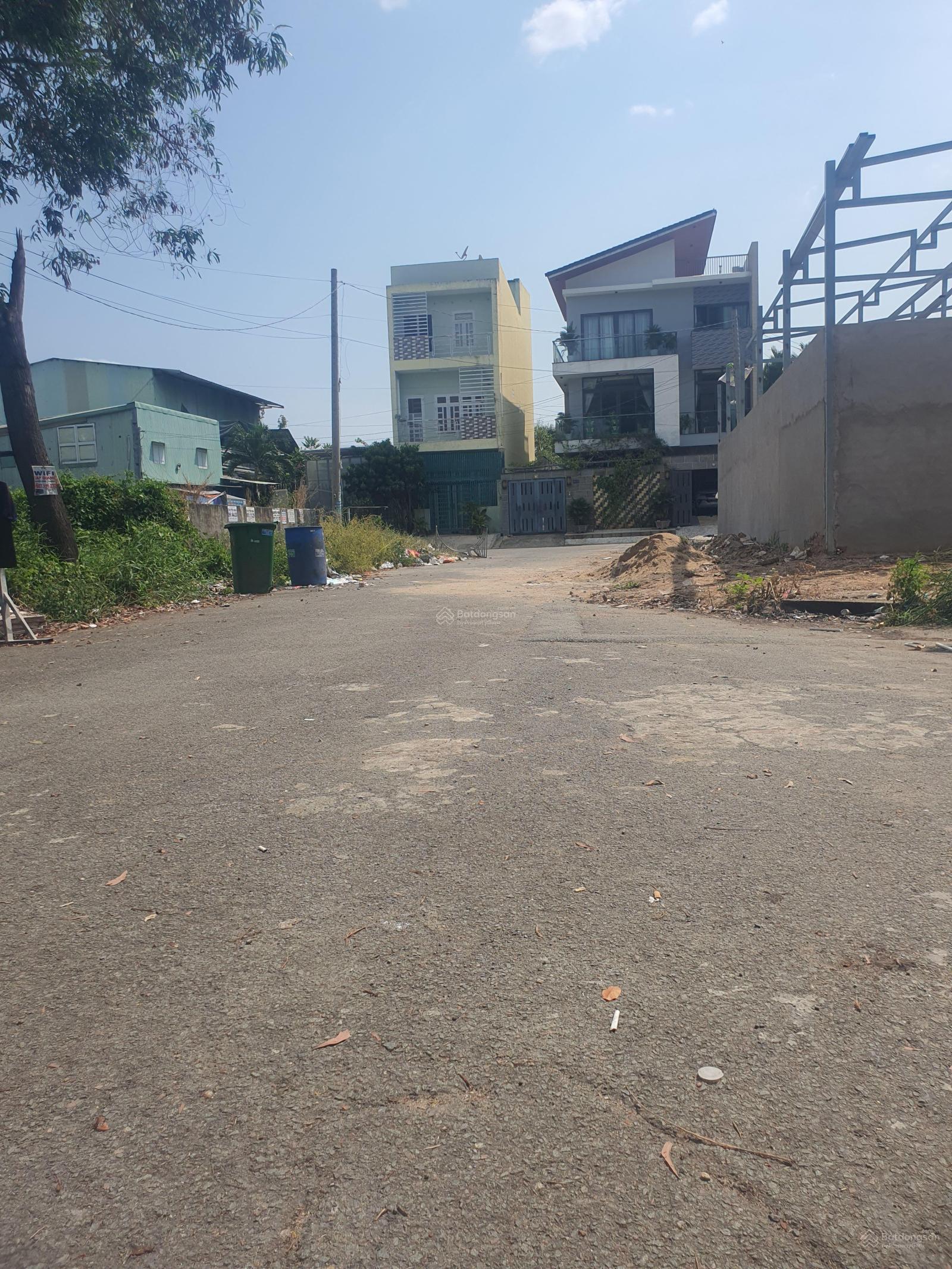 Bán nhanh đất hai mặt tiền trước và sau giá 9.6 tỷ / 186m2 sổ riêng Bán nhanh đất hai mặt tiền trước và sau giá 9.6 tỷ / 186m2 sổ riêng