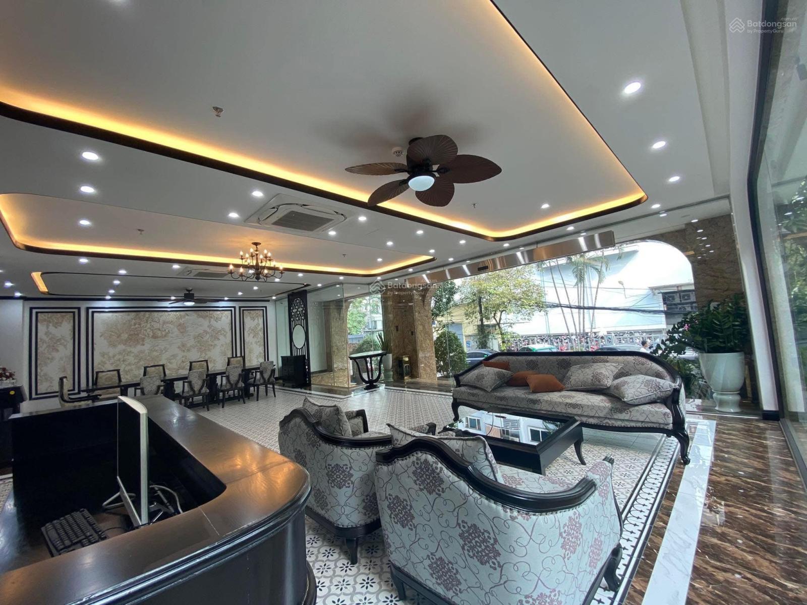 Bán tòa building Phố Dịch Vọng Hậu. Lô góc 3 thoáng. 8 tầng thang máy. Full nội thất đẹp