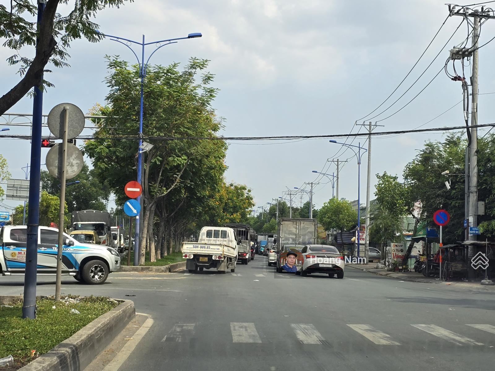 Bán nhà MT Nữ Dân Công, ngay chợ tiên buôn bán. Ngang 9,5 m