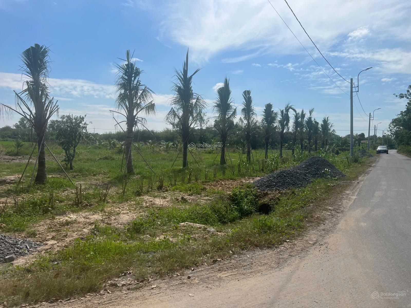 Bán đất tại Phước Hiệp, 8,5 tỷ, 2299 m2, giá tốt Hot!