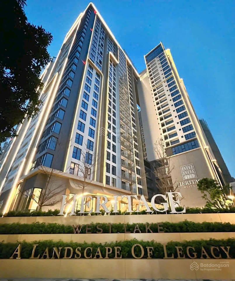 Bán căn 4PN+1, DT: 180m2 view trực diện Hồ Tây, toà T1(lâu dài) Dự án Heriatge Westlake - Giá: 26tỷ