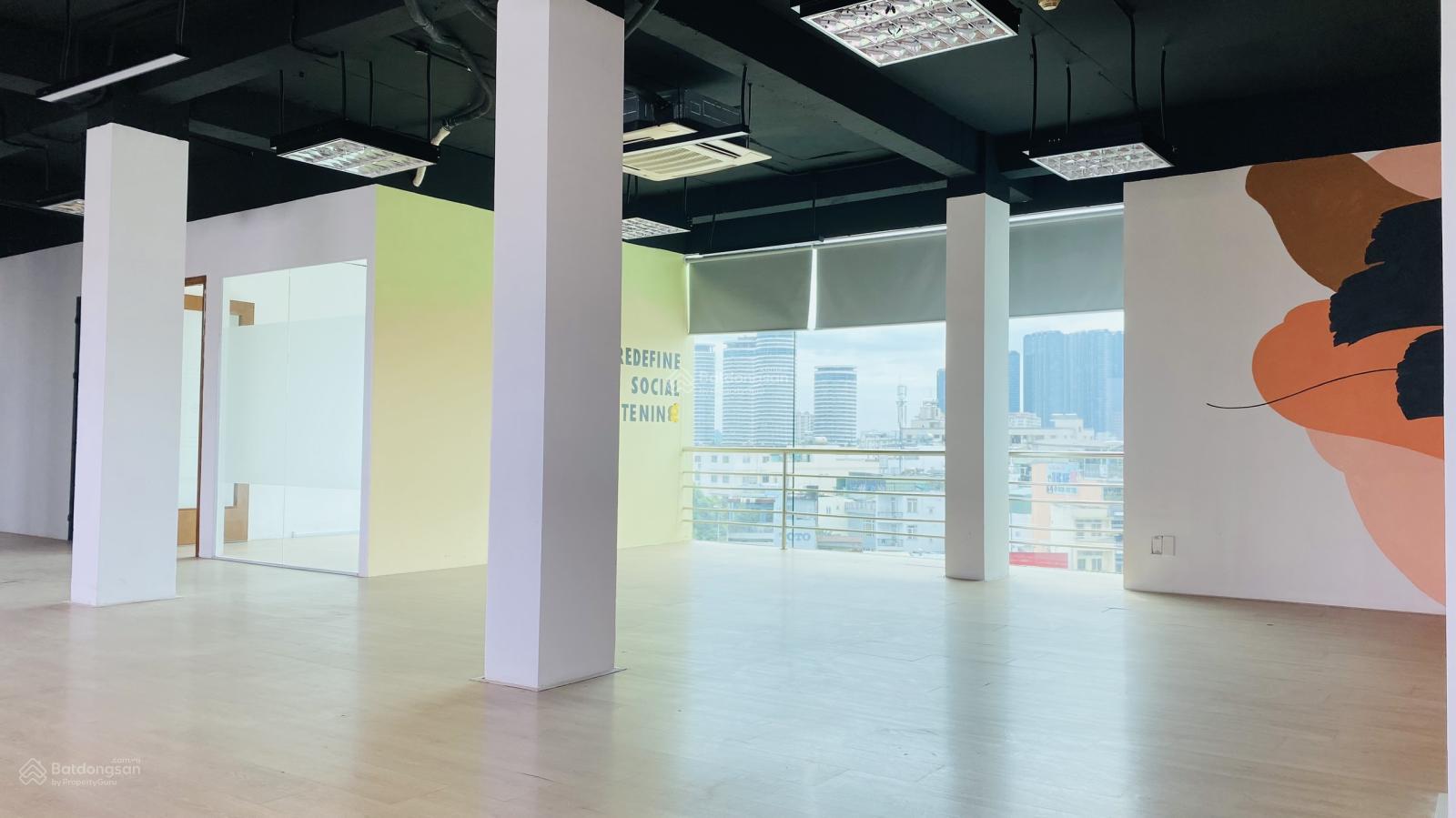 Cho thuê văn phòng mặt tiền đường Điện Biên Phủ, DT 130m2 giá 25 triệu LH 0933 510 ***