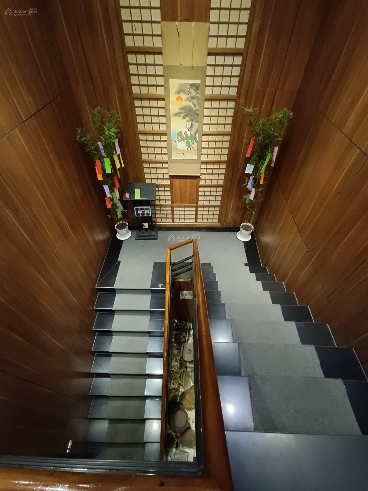 Mặt phố Lò Đúc ngã 5 Phan Chu Trinh mặt tiền 6.2m 5 tầng 19 tỷ Mặt phố Lò Đúc ngã 5 Phan Chu Trinh mặt tiền 6.2m 5 tầng 19 tỷ