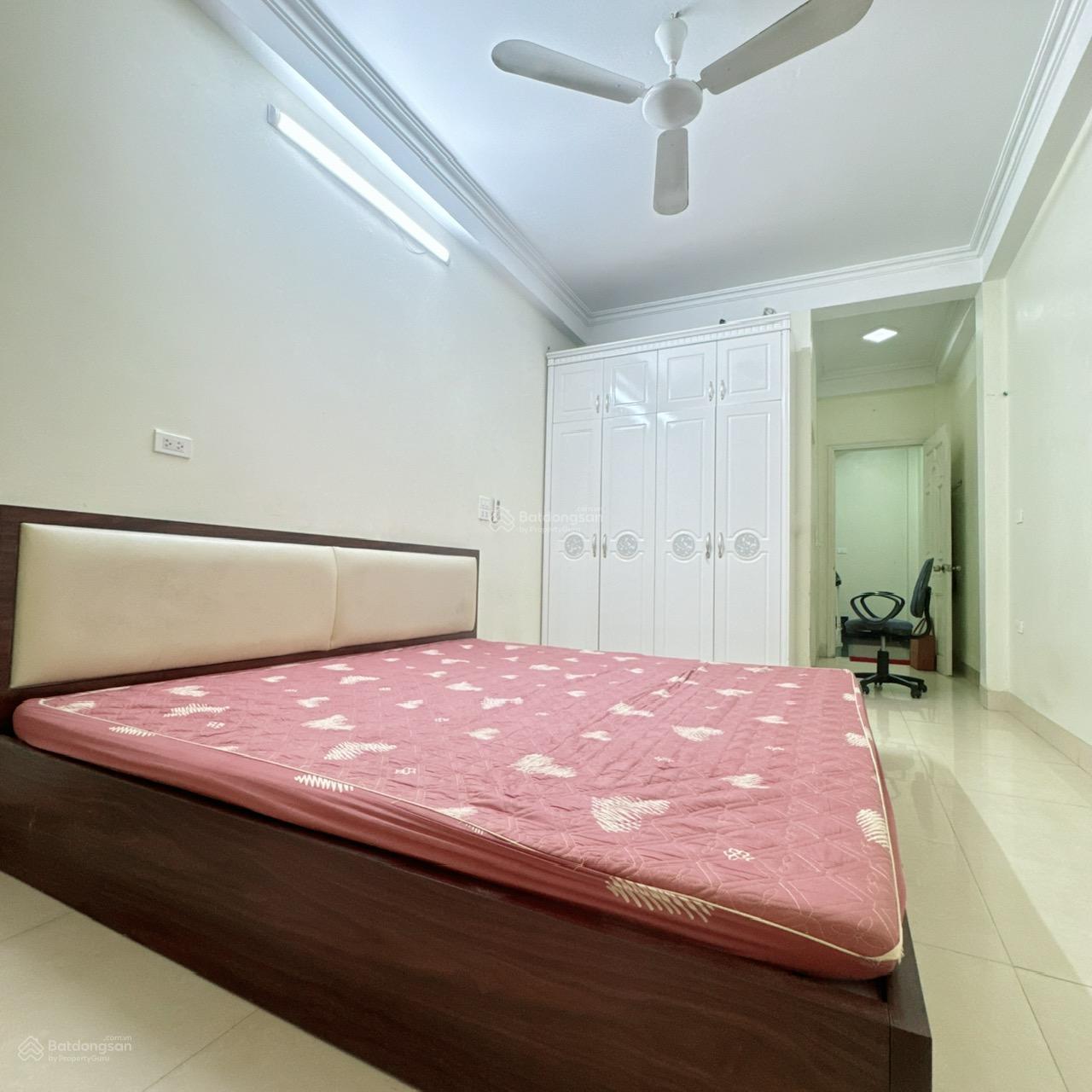 Chính chủ bán nhà gần Mỹ Đình - ô tô con đỗ cửa - trung tâm Mỹ Đình - 35m2 x 5T - giá 9,3 tỷ