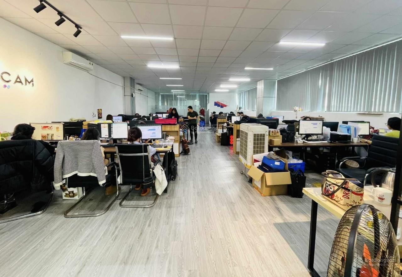 Cho thuê văn phòng, spa, dạy học, phòng khám: 40m 6tr; 70m 12tr; 100m 18tr; 130m 23tr Phố Lạc Trung