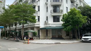 Cho thuê liền kề Ngoại Giao Đoàn, 105m2, 6 tầng, thông sàn, thang máy, nhà đẹp, 50tr