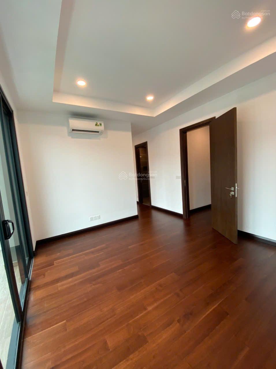 Cần bán liền kề The Masion. Diện tích 154m2. Hoàn thiện full nội thất. LH 0983 983 ***