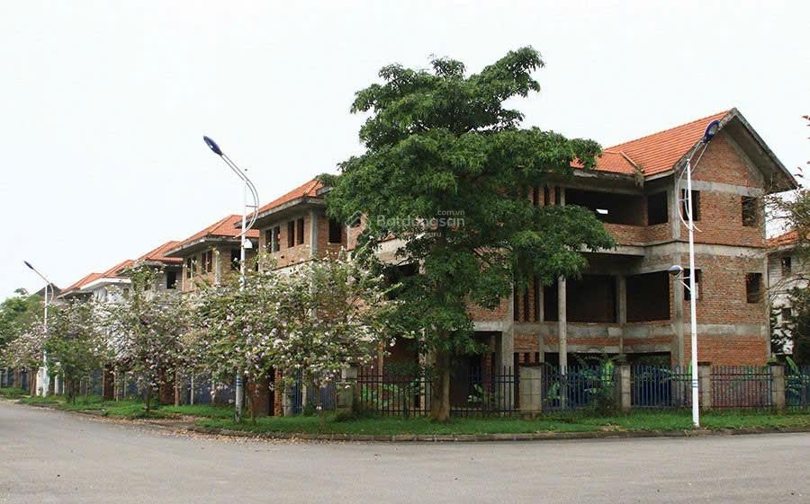 45 tr/m2, biệt thự Quang Minh, Mê Linh, 351m2, mặt tiền 16m, view CV, đường to, sổ đỏ