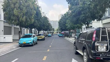 Bán gấp biệt thự tại Vinhomes Grand Park, 24 tỷ, 126m2, 5PN, 5WC, mặt tiền 7m, Đông Nam