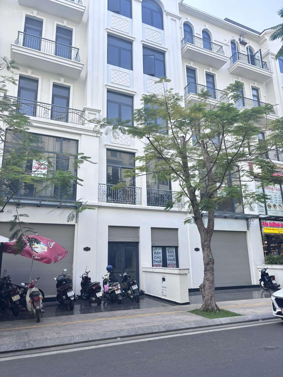 Bán gấp biệt thự tại Vinhomes Grand Park, 24 tỷ, 126m2, 5PN, 5WC, mặt tiền 7m, Đông Nam