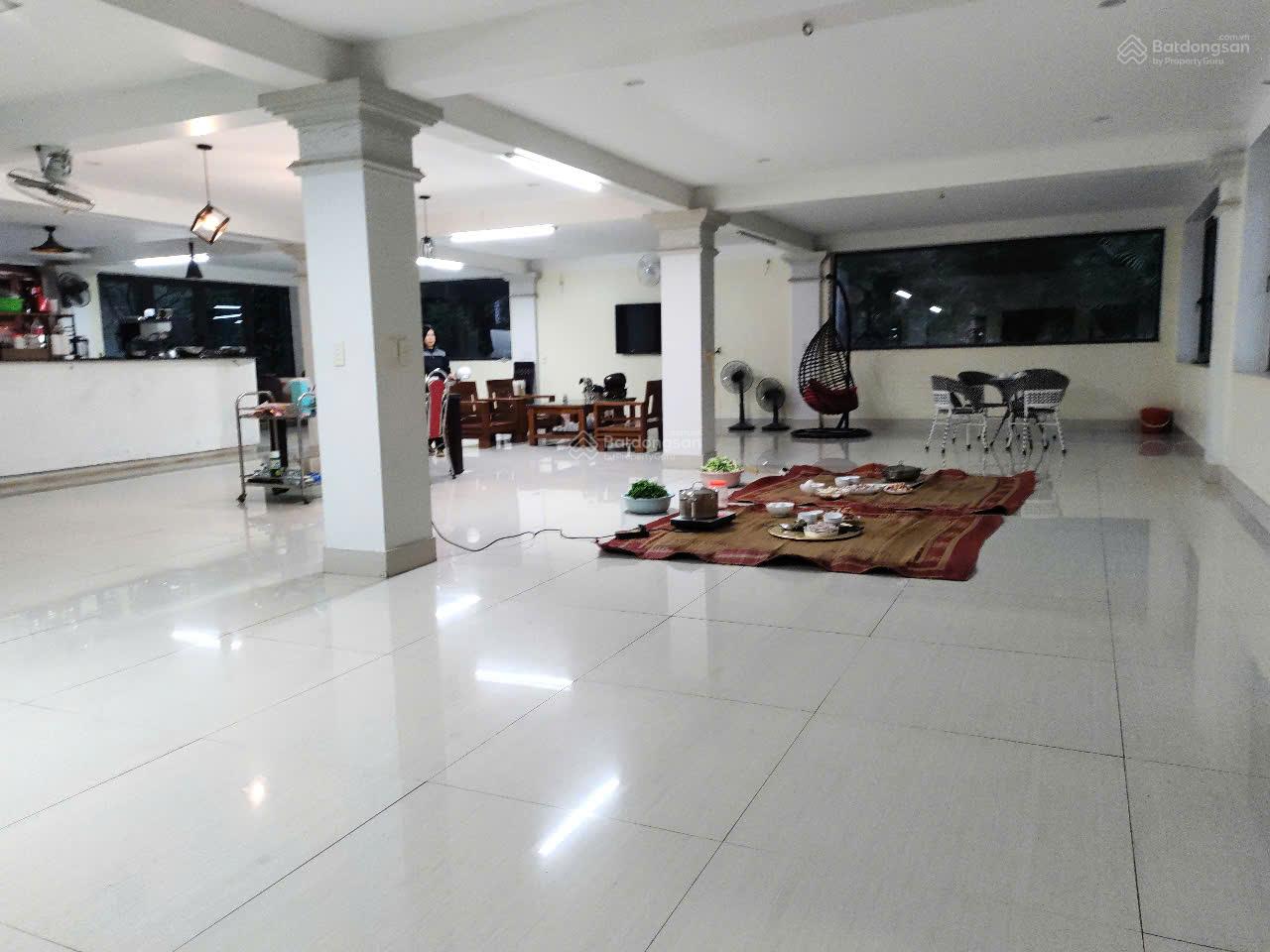 Bán 5000m2 Tam Dương, tặng biệt thự nghỉ dưỡng 3 tầng, 5PN lô góc, vườn cây ăn trái đang thu hoạch