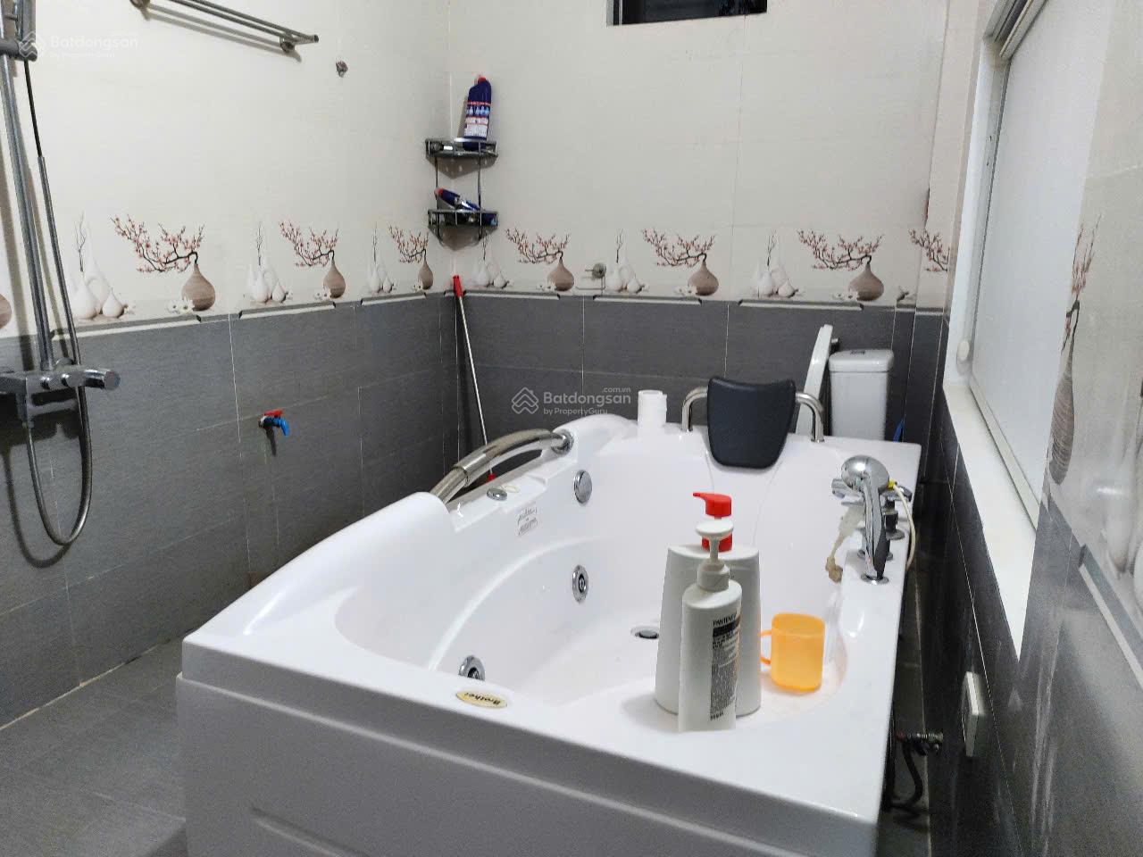 Bán 5000m2 Tam Dương, tặng biệt thự nghỉ dưỡng 3 tầng, 5PN lô góc, vườn cây ăn trái đang thu hoạch