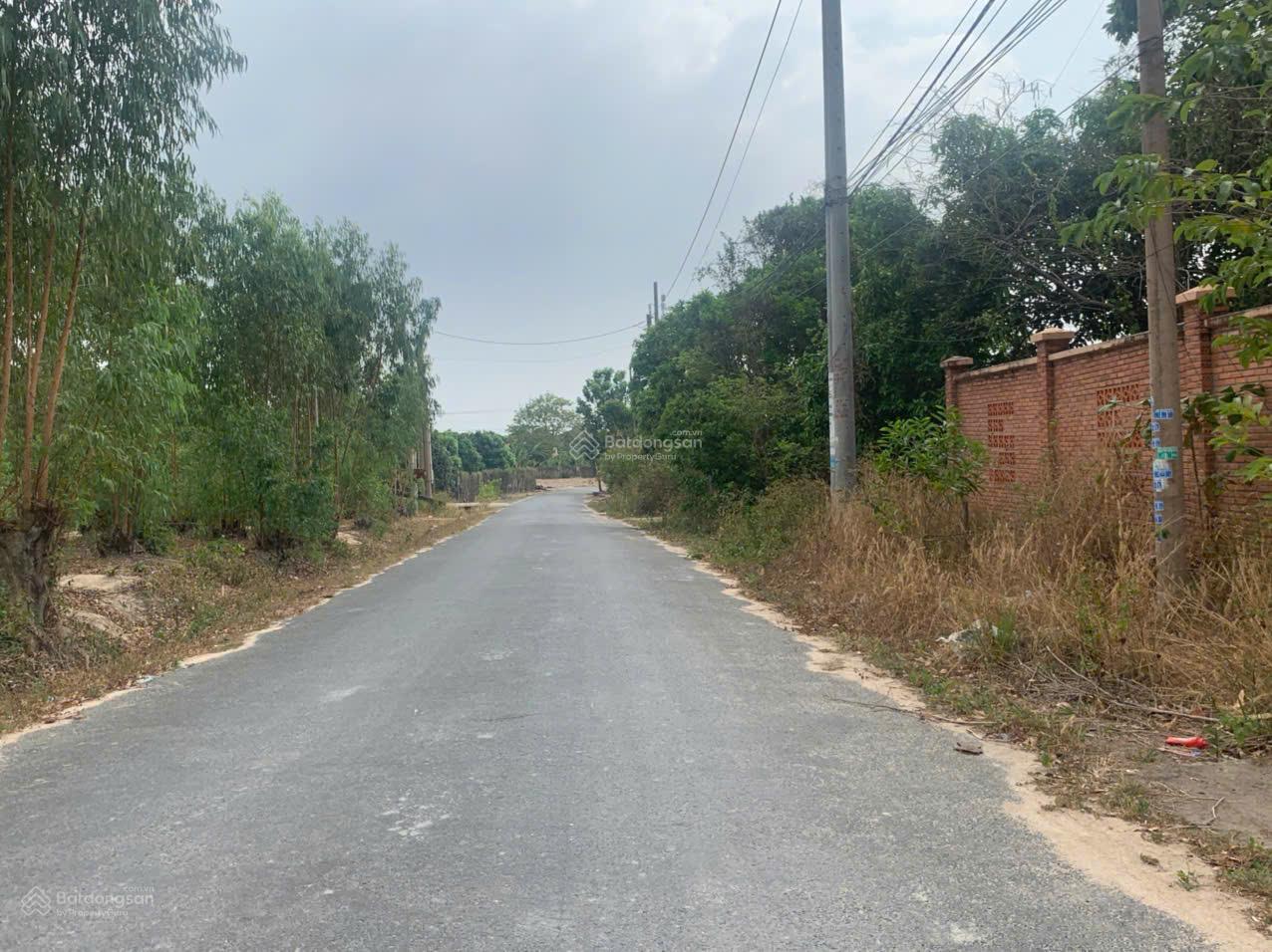 Đất tựa sơn mang lại vững chãi cho gia chủ 2665m2 - 800m2 TC 12,5 tỷ. LH Tài Phú Mỹ 0707 004 ***