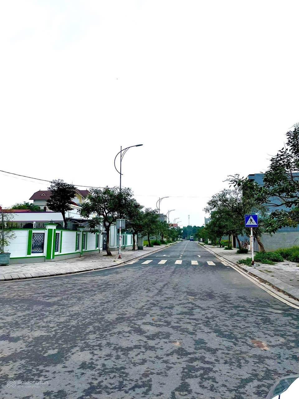 Chính chủ cần bán nhanh lô A92 Vinaconex dãy HOT nhất dự án