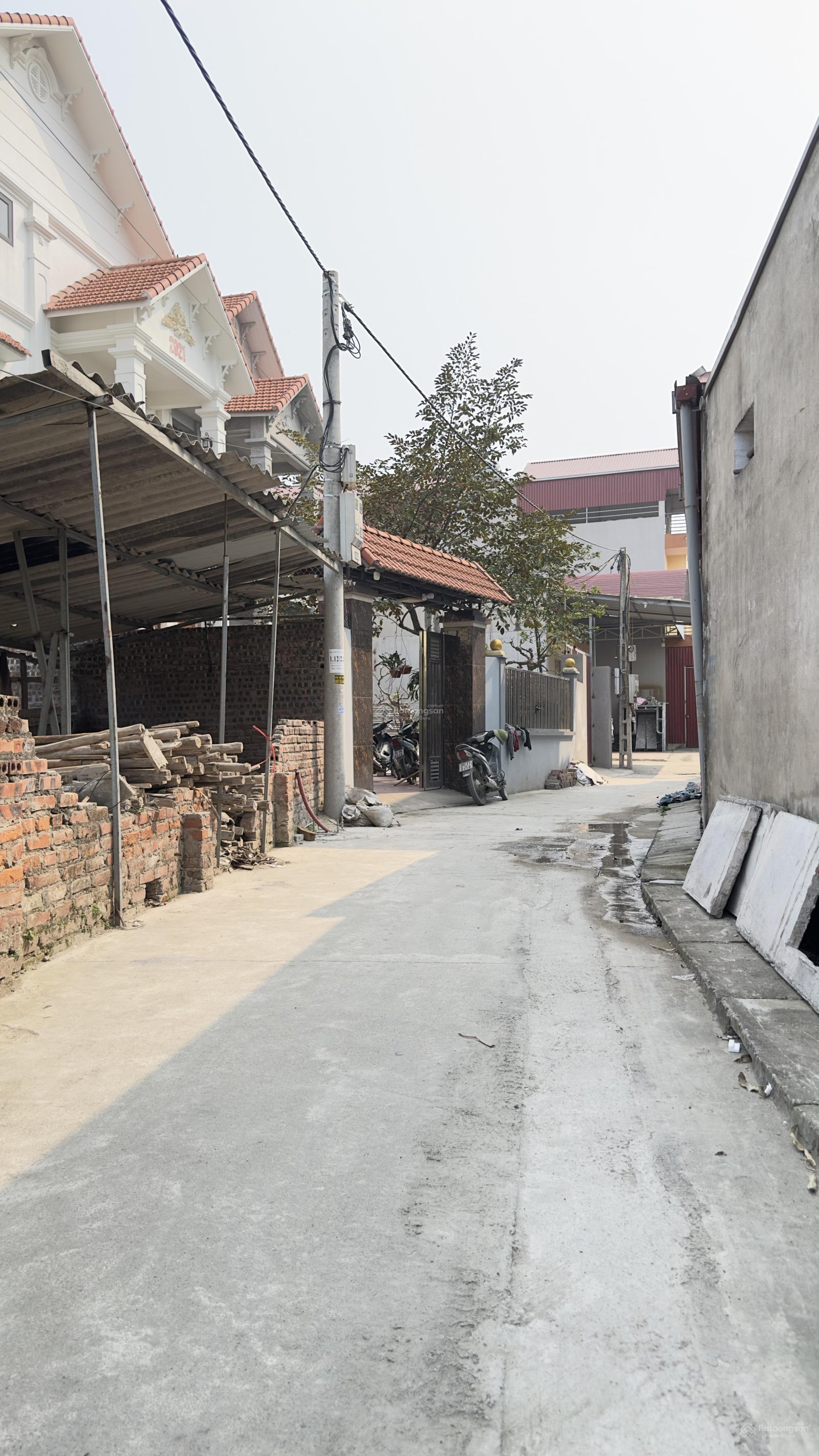 77m2 phường Gia Đông ngay cạnh KCN Thuận Thành 3, ô tô vào nhà: 0911 936 ***