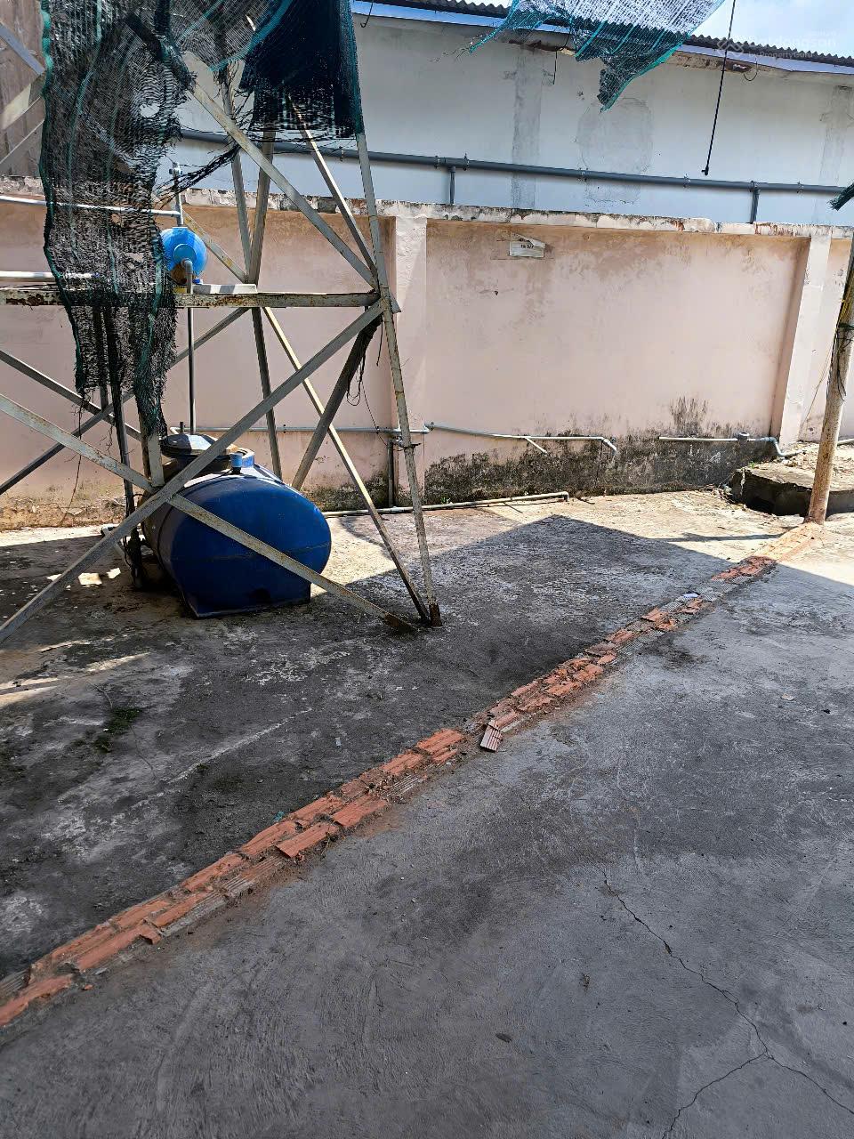 Cho thuê xưởng Tân Tạo, Bình Tân. DT 1.000m2, xưởng 500m2. Khu vực xa dân gần kênh