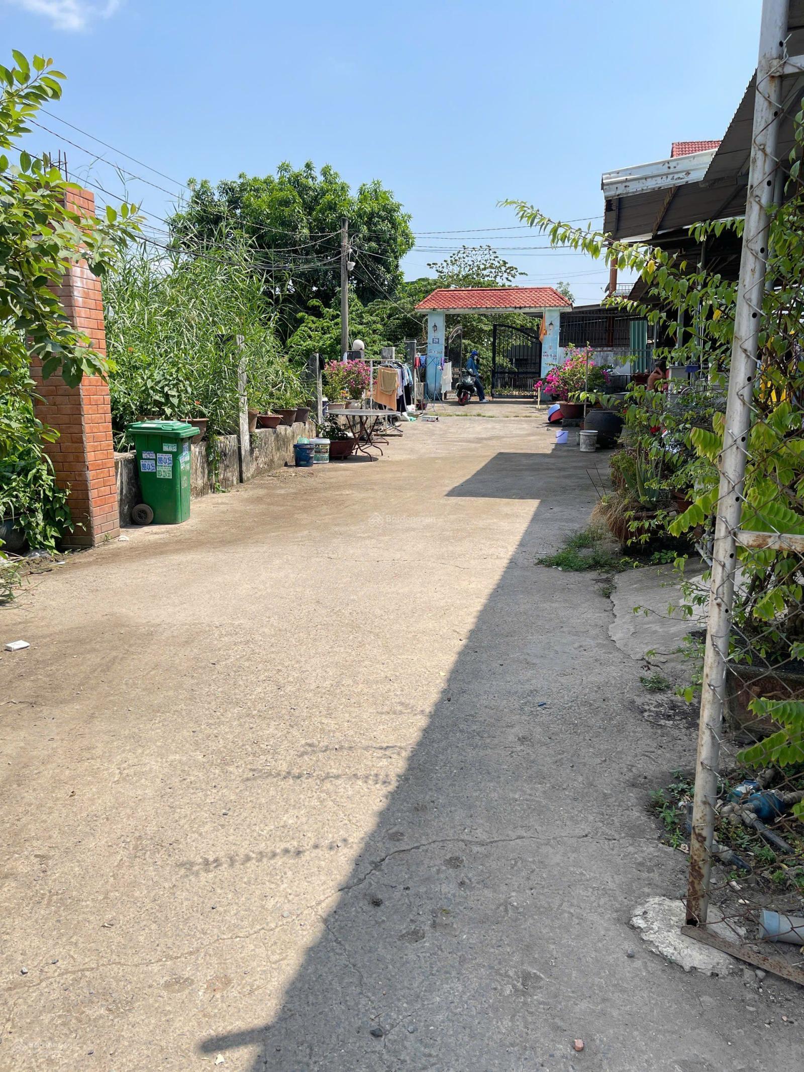 Bán 1000m2 mặt tiền đường 9 Long Bình sát Vinhomes Tp Thủ Đức