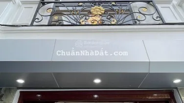 Bán nhà riêng Xuân Phương, Nam Từ Liêm. Sổ 32m2 vuông vức, 5 tầng nội thất đẹp sẵn vào ở Ngay