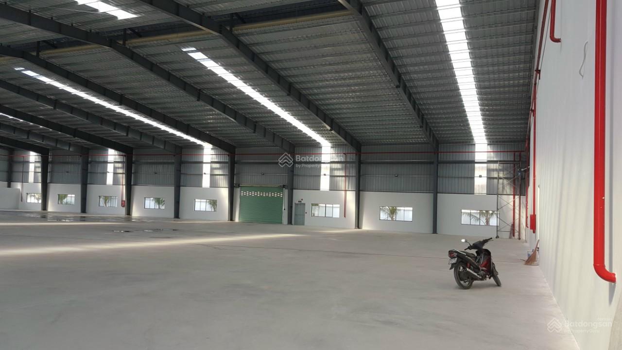 Cho thuê kho 2100m2 và 4000m2 KCN Hải Sơn. Kho cao 13m, PCCC tự động. Giá 175 triệu/th