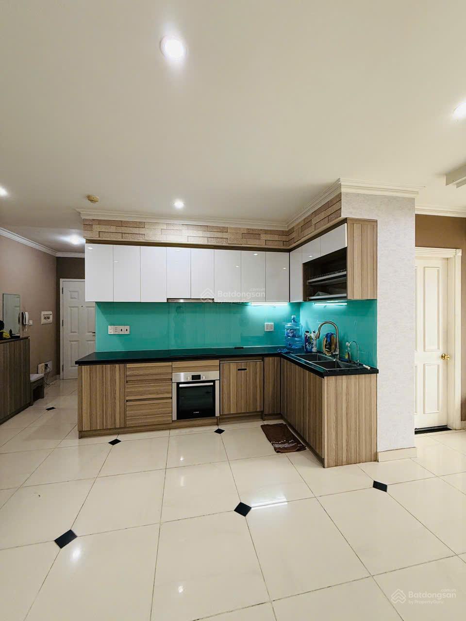 Bán CH Phúc Yên Mặt tiền P.H.I 3PN, 2WC, 3,75 tỷ, 105m2, tầng trung view Bitexco Nắng sáng