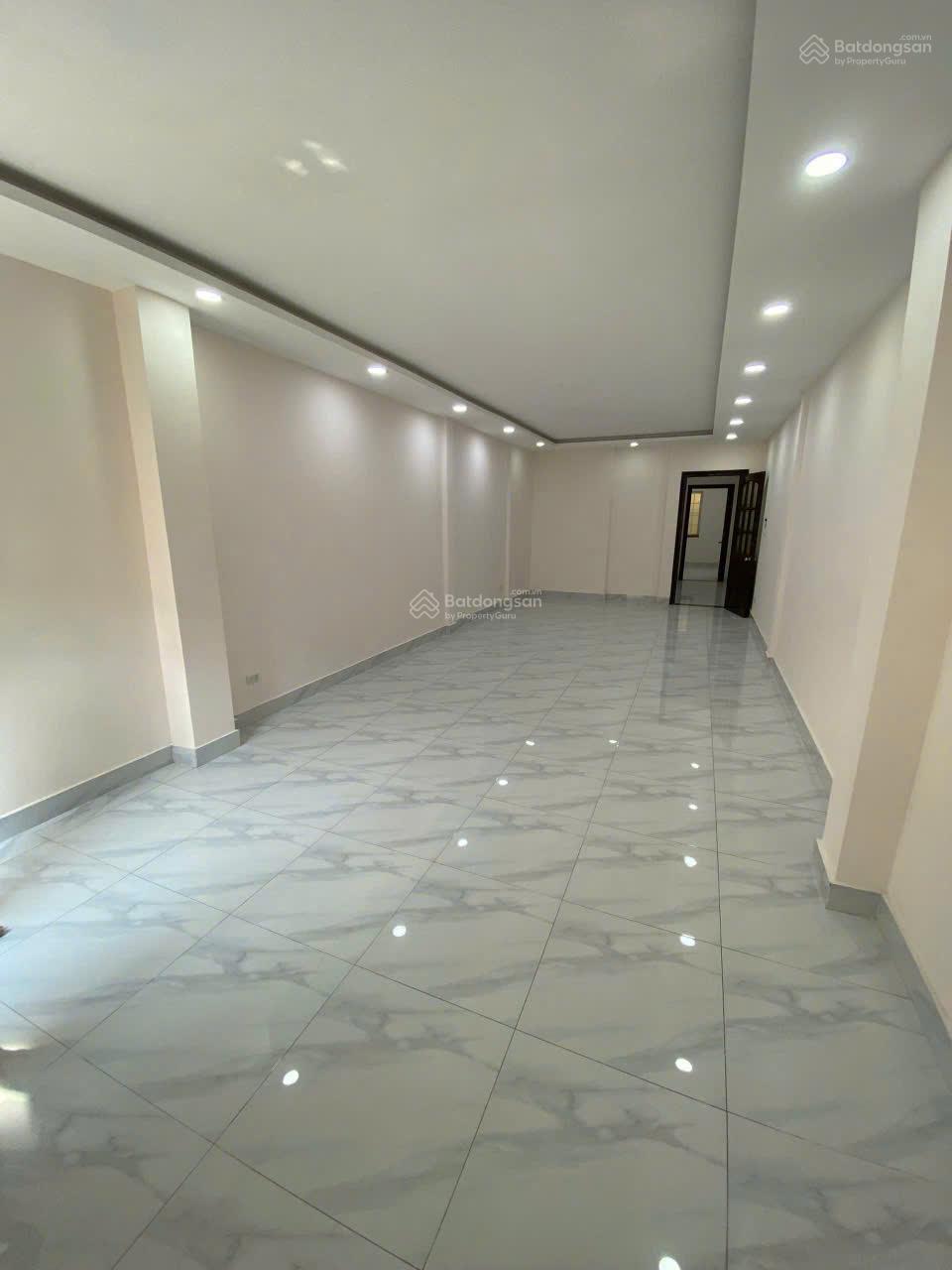 Cần cho thuê nhà MT Phổ Quang, P. 9, Q. Phú Nhuận (có thang máy)