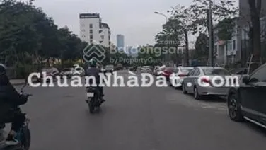 Bán căn biệt thự villa siêu đẹp khu Thành Phố Giao Lưu, với diện tích gần 250 m2, giá 450 tr/m2