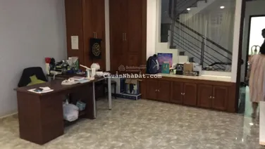 Cần bán nhà KDC Him Lam 6A. DT 100m2, 1 trệt 3 lầu, nhà mới đẹp. Giá 16,4 tỷ. LH E Duyên 0901 023 ***