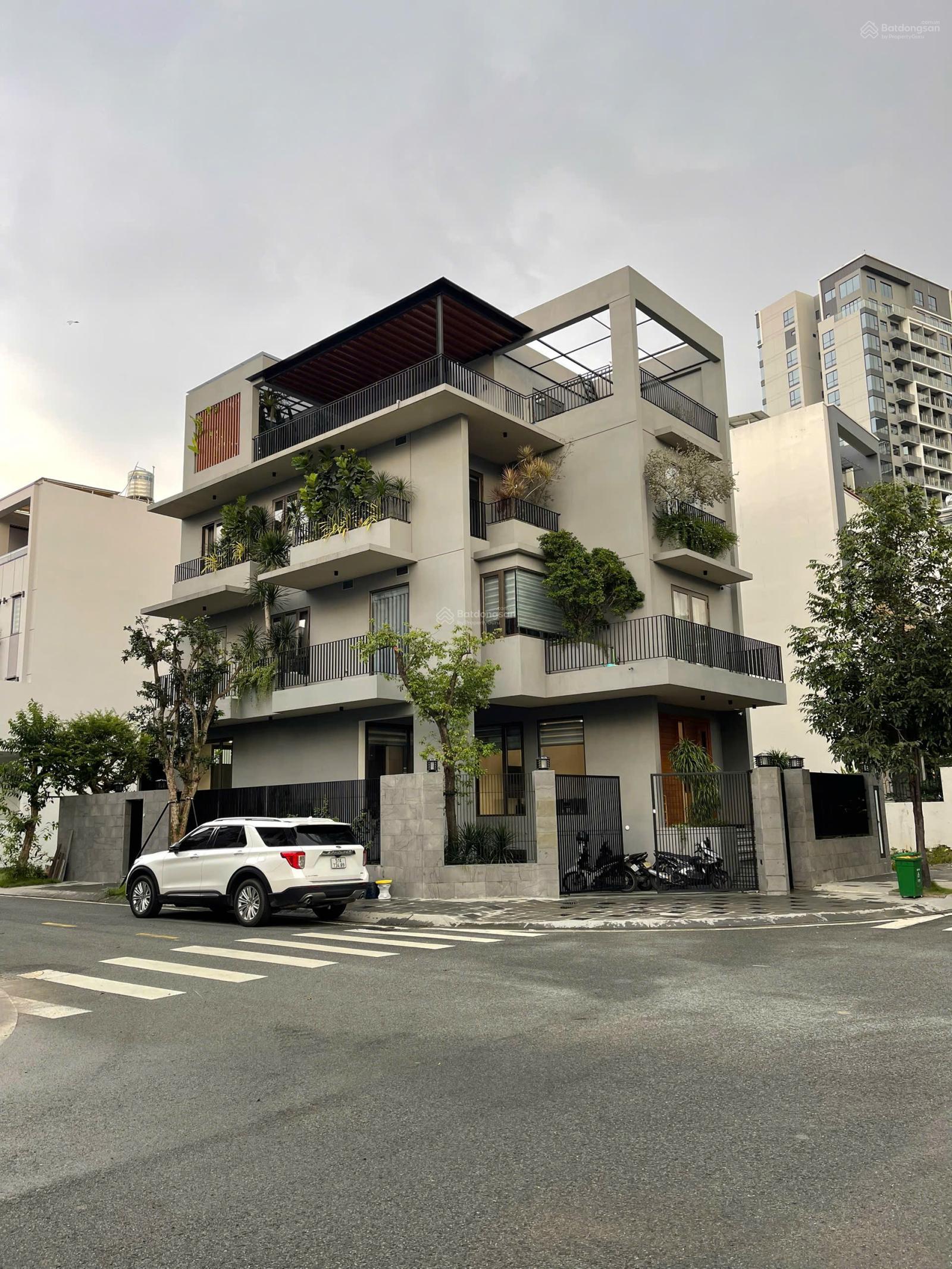 Cho thuê villa giá 120tr/tháng DT: 11x20m full nội thất 5PN, khu compound an ninh LH: 0948 888 ***