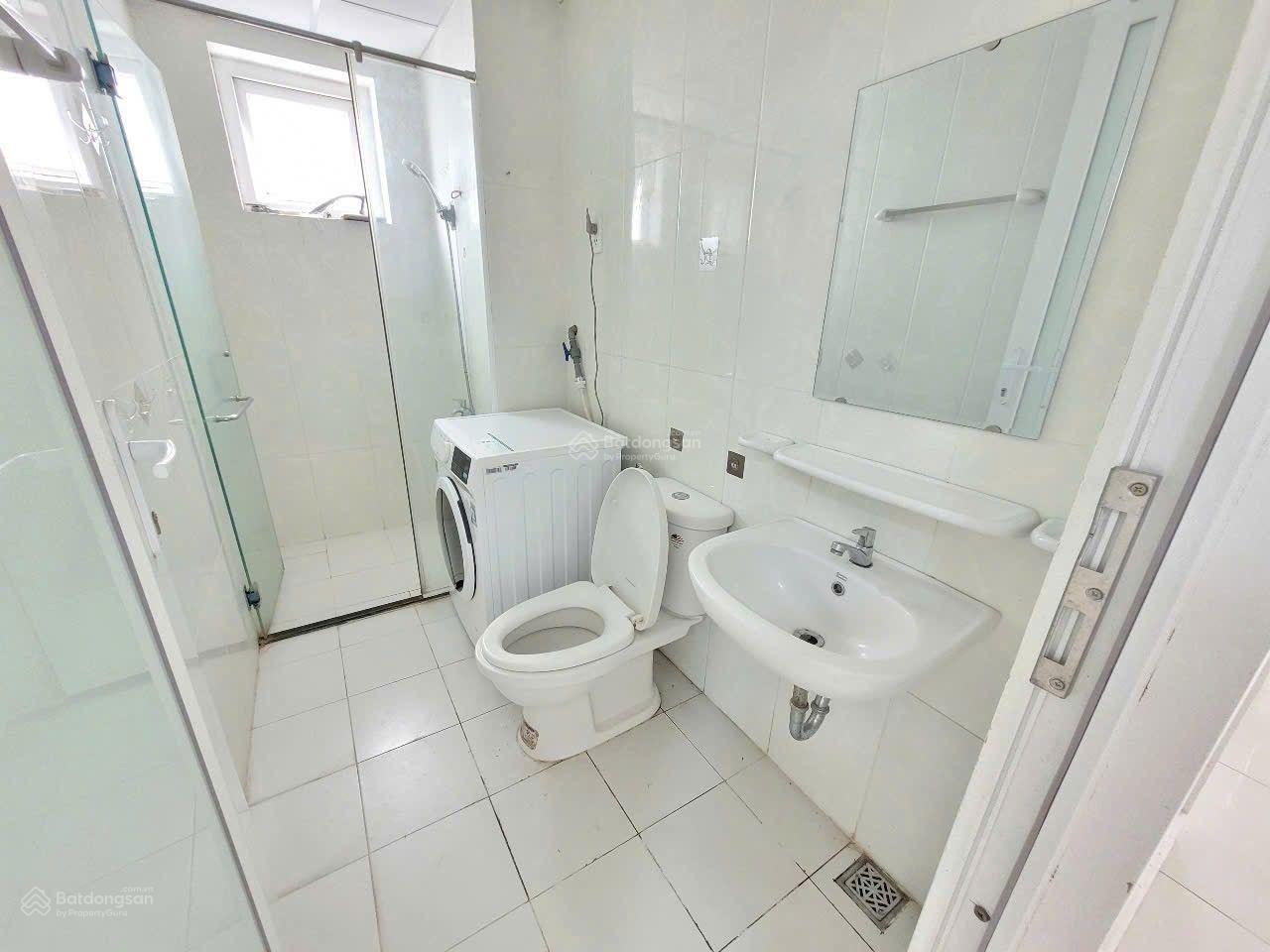 Cần bán căn góc 65m2, 2PN nhà mới sơn CC Prosper Plaza