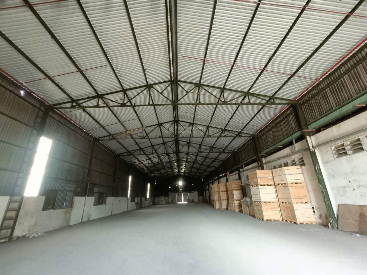 Kho 960 & 1.400m2 ở Linh Xuân Thủ Đức. PCCC tự động, thẩm duyệt. Xe cont vào ngày và đêm. 80k/m2