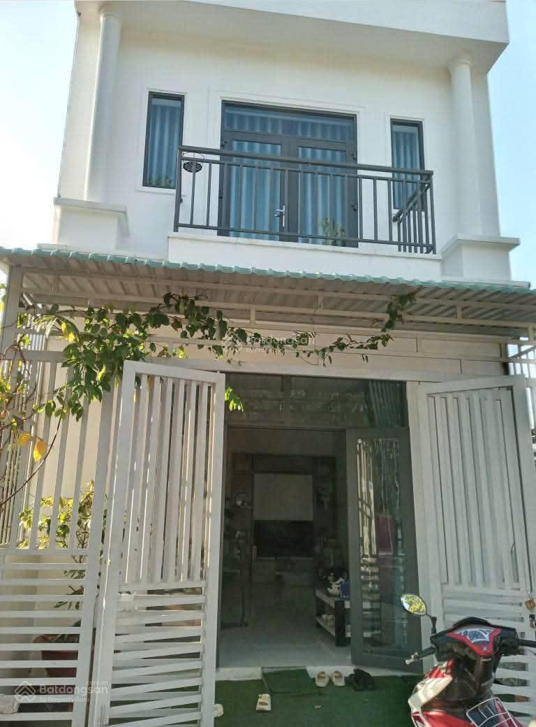 Bán gấp nhà Đ. Hồ Văn Tắng, xã TPT, dân cư đông. 2PN, giá bán 2 tỷ 300, còn thương lượng Bán gấp nhà Đ. Hồ Văn Tắng, xã TPT, dân cư đông. 2PN, giá bán 2 tỷ 300, còn thương lượng