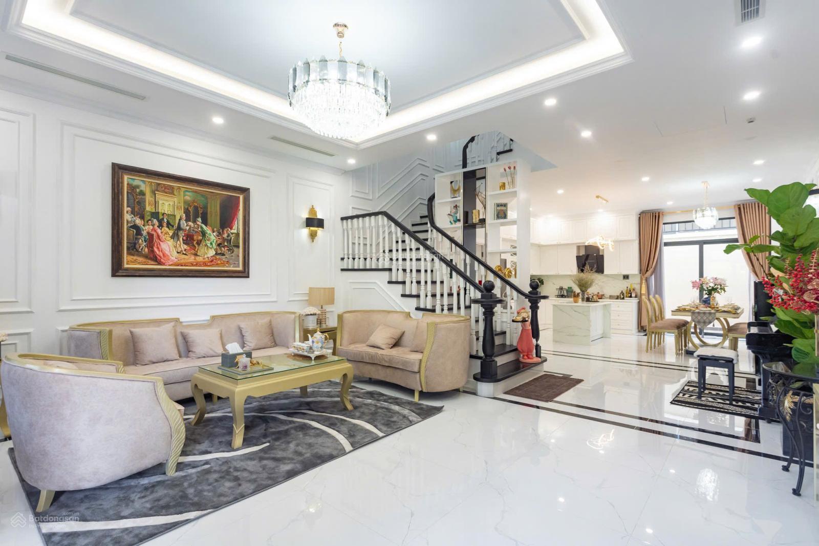 Cho thuê BT tại Verosa Park, 35 triệu/th, SD 237.8m2, 4PN, 4WC, 3 tầng