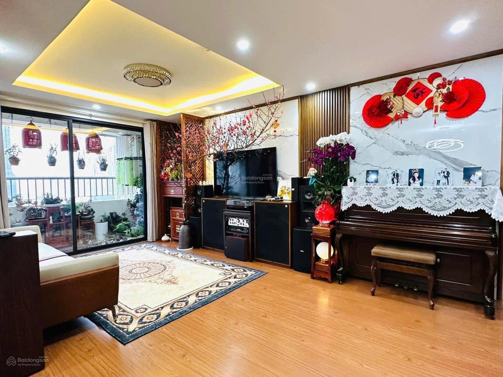 Chính chủ bán căn 2PN FLC 36 Phạm Hùng, DT 70m2, sẵn sổ, đủ nội thất, có slot ô tô, giá 5.4 tỷ