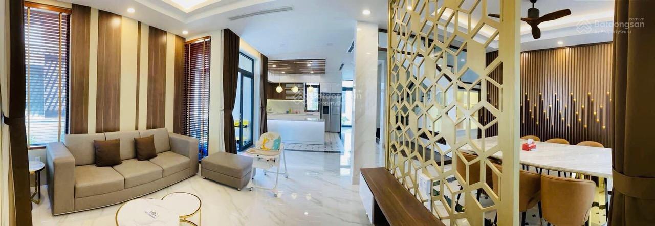 Bán biệt thự Lucasta Villa Khang Điền 4PN 5WC Đông Nam ngang 10m full nội thất - biệt thự song lập Bán biệt thự Lucasta Villa Khang Điền 4PN 5WC Đông Nam ngang 10m full nội thất - biệt thự song lập