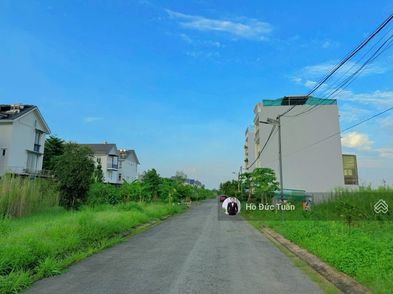 Chính chủ gửi bán nhanh lô đất 100m2 dự án Sở Văn Hóa, Phú Hữu, Quận 9 sổ hồng sang tên nhanh gọn