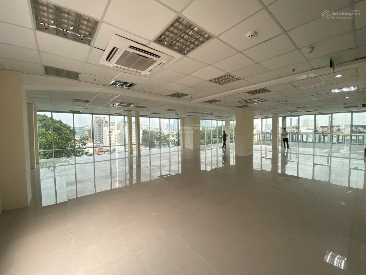 Cho thuê VP Phạm Ngũ Lão ngay công viên 23 Tháng 9. DT: 230m2 - 450m2