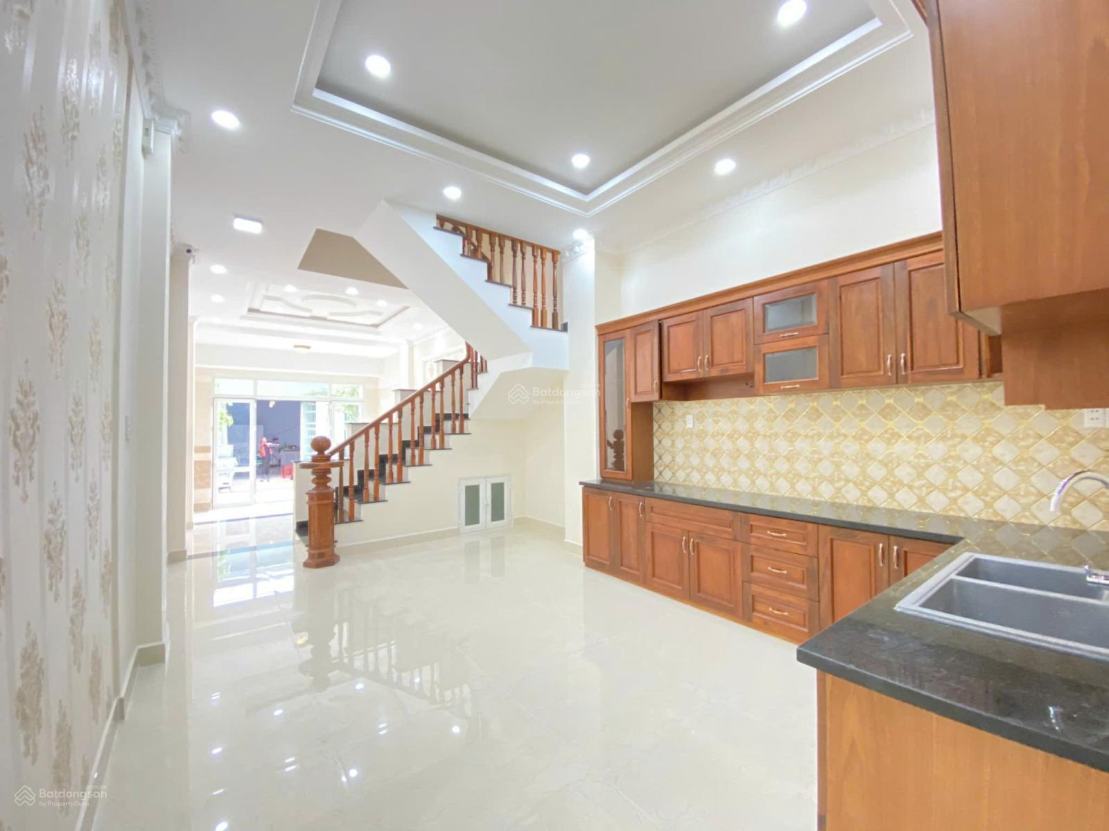 Chính chủ cho thuê căn nhà mới 100% ngay Gần Vạn Phúc City Chính chủ cho thuê căn nhà mới 100% ngay Gần Vạn Phúc City