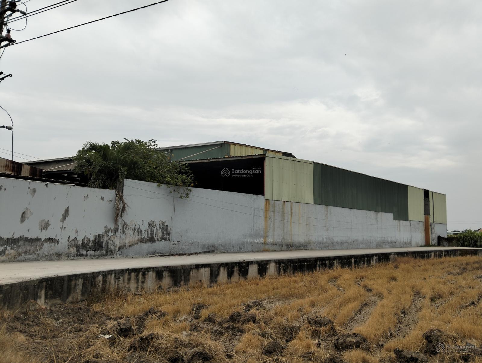 Nhà xưởng 3600m2 full đất thổ cư giá rẻ