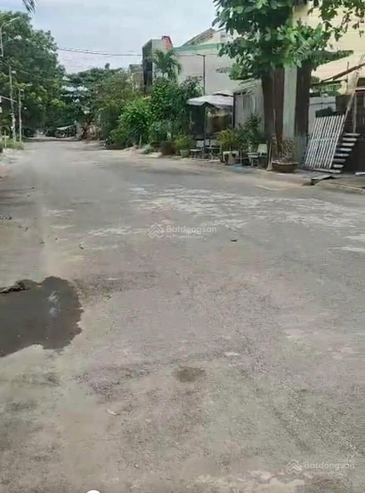 Bán gấp đất Nguyễn Ảnh Thủ Hóc Môn - 93m2 - sổ hồng riêng, giá 2 tỷ 5